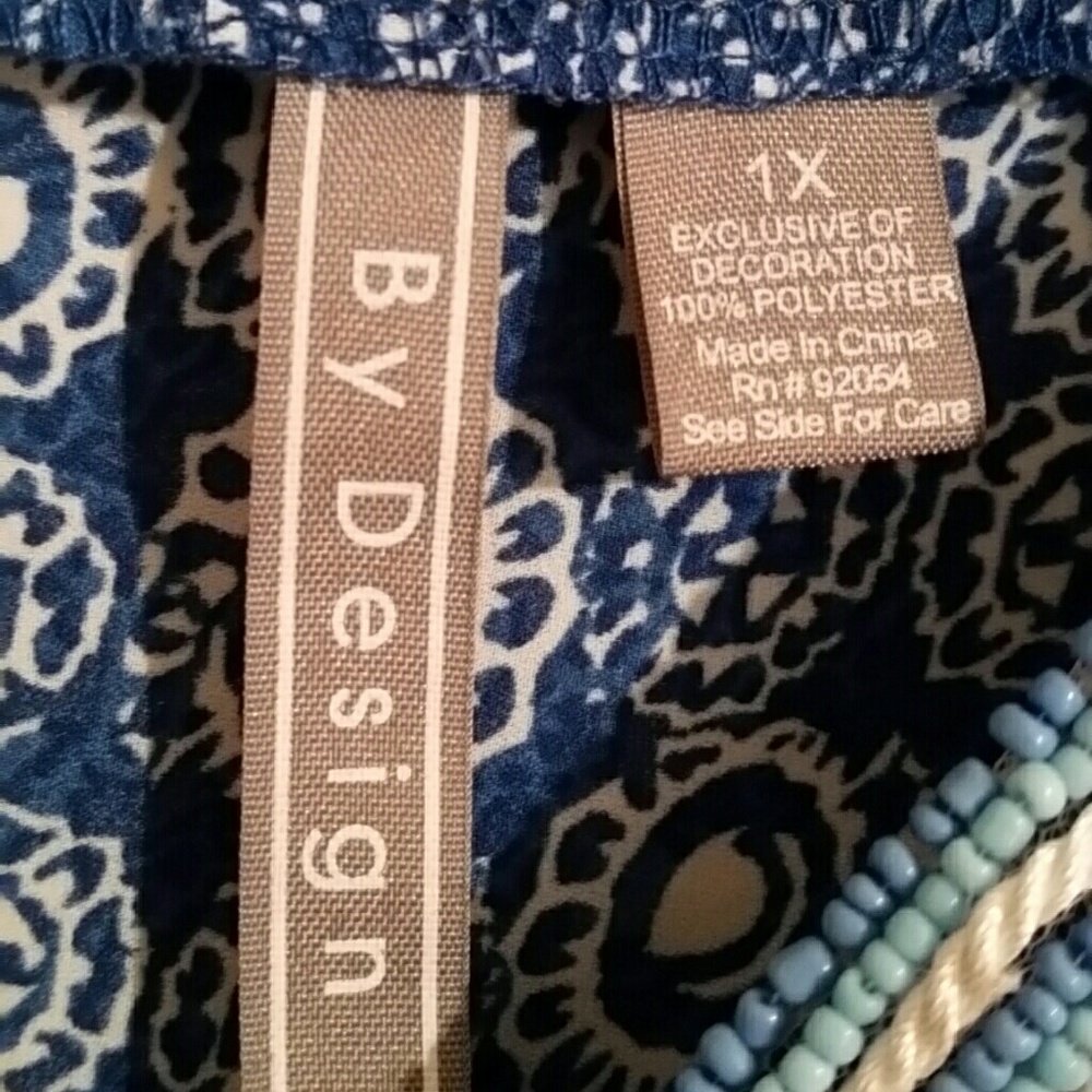 Plus size top - Picture 4 of 4